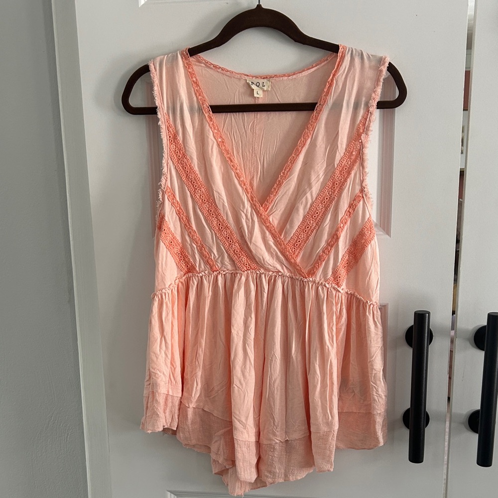 POL BOHO Peach Sleeveless Top with Lace Details size large